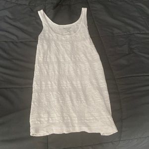White fitting pattern tank top